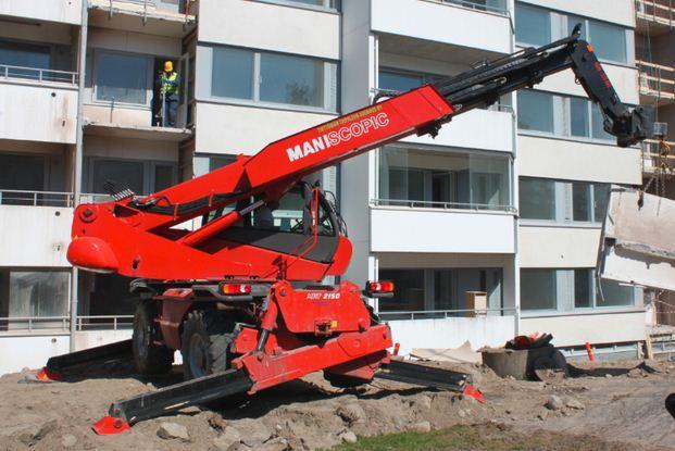 Teleskoptruck runtomsvängande, lyfthöjd 21m